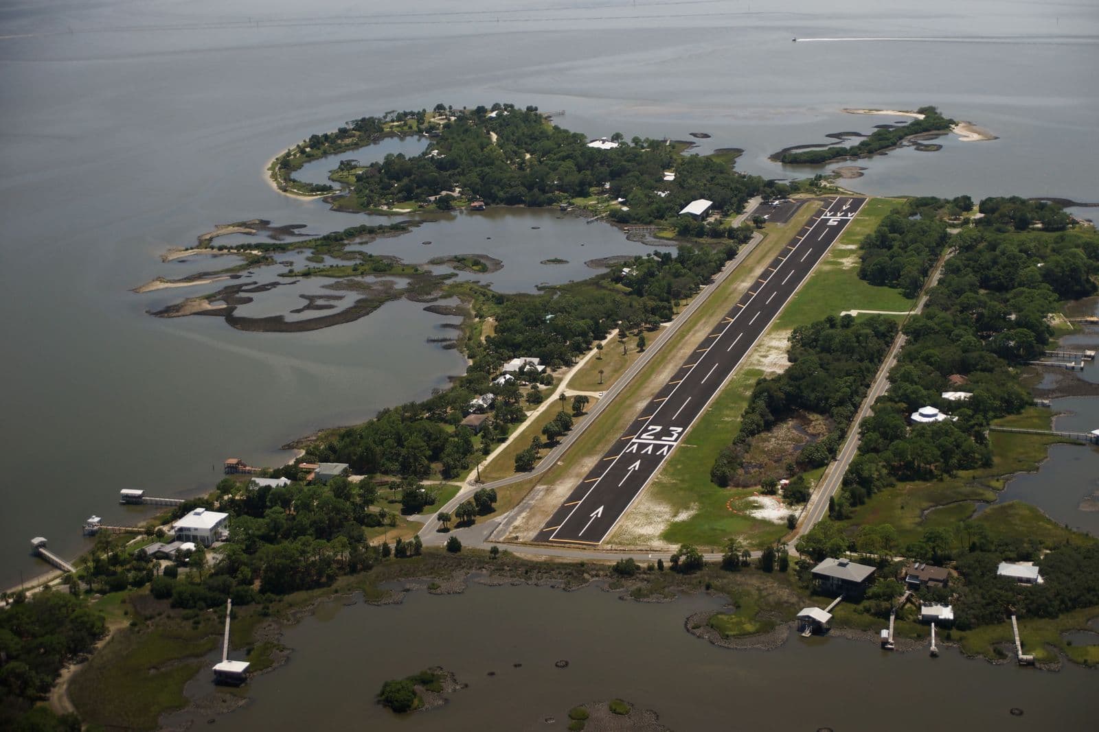Letiště Lewis (CDK), Cedar Key, Florida